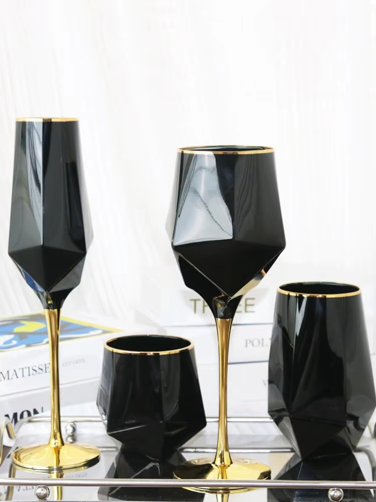 Saf Siyah Kristal Altın Kenar  - Wine Beer The Whiskey incelemesi ve fiyatı