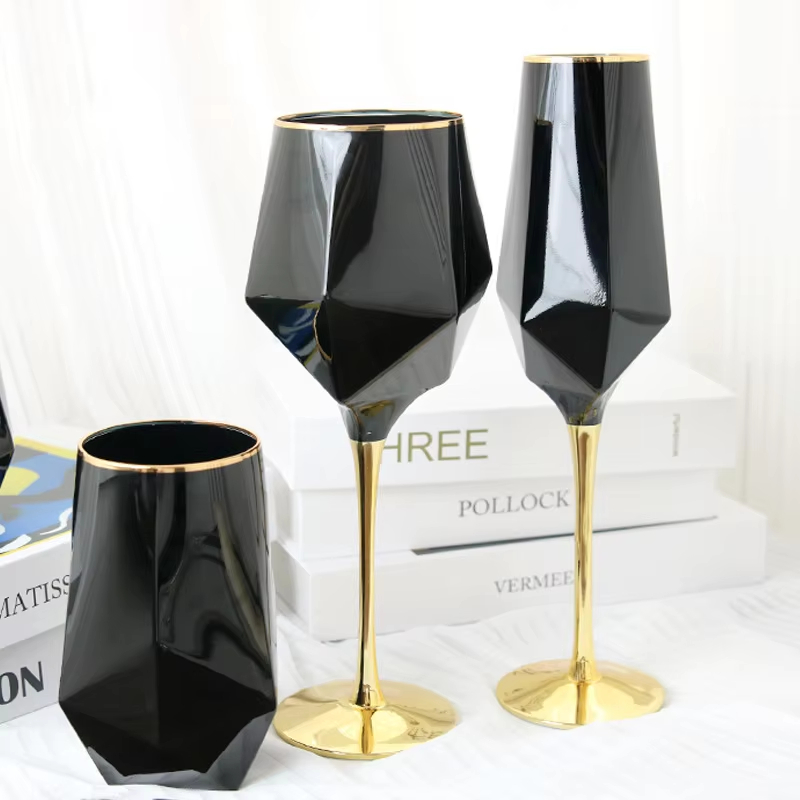 Saf Siyah Kristal Altın Kenar  - Wine Beer The Whiskey incelemesi ve fiyatı